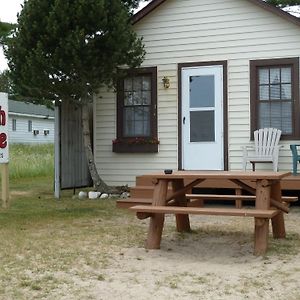 Beach House Lakeside Cottages